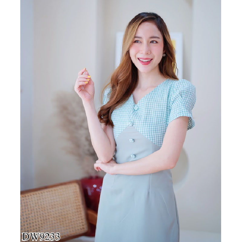 kudapy เดรสสั้นสีเขียว/สีชมพู/สีดำ สก๊อตคอวีแต่งกระดุม