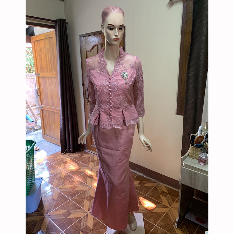 kudapy ชุดเซทผ้าไหมอิตาลีสีแดง/สีชมพู/สีครีม เอวดีด แต่งเอวแต่งจีบ งานเย็บประณีต มีซับใน