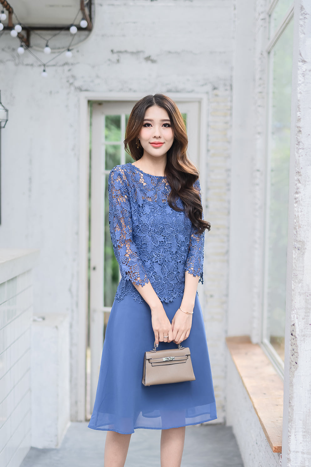 kudapy เดรสสั้นลูกไม้ไปงานสีฟ้าคราม/สีดำ/สีชมพู/สีกะปิ คอกลม แขนสามส่วน เดรสแต่งชีฟอง มีซับใน ทรงสวยมากค่ะ