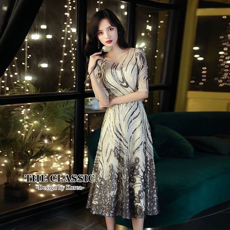 kudapy เดรสสั้นสีทอง/สีเทาเงิน ออกงานปักเลื่อม ใช้ผ้าเนื้อดีปักลวดลายด้วยเลื่อมสลับสี ปักแน่นลายชัด