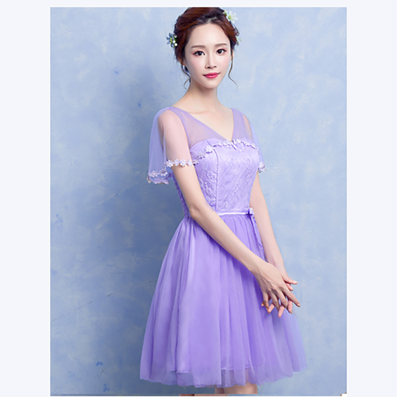 kudapy ชุดราตรีสั้นสีม่วง คอวี ชุดไปงานแต่งงาน เดรสช่วงบนประดับด้วยผ้าลูกไม้ทรงคอวี เอวสม็อคหลังยืดได้ตามตัว ผูกเอวด้วยโบว์เล็กๆน่ารัก