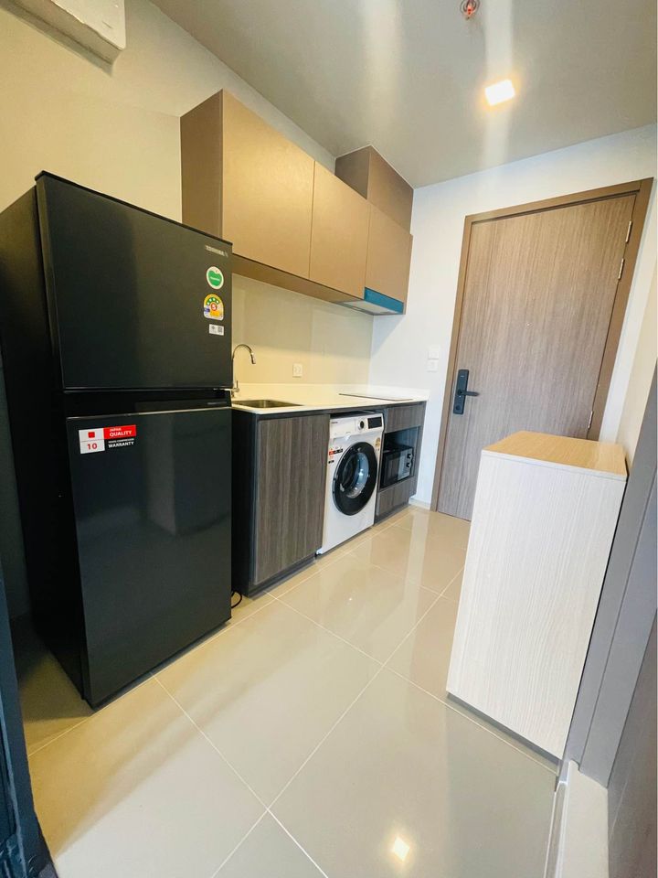 สนใจชมห้องติดต่อได้เลย Line ID: Smile-easy ปล่อยเช่าคอนโด Life Phahon - Ladprao (ไลฟ์ พหล - ลาดพร้าว) - Studio 1ห้องน้ำ 1ห้องครัว - ใกล้ BTS ห้าแยกลาดพร้าว - ขนาดห้อง 28.5 ตรม. ชั้น 23