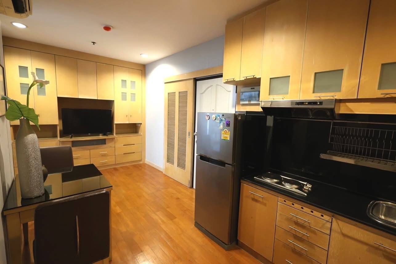 ให้เช่าคอนโด Pathumwan Resort (ปทุมวันรีสอร์ท) โซน รถไฟฟ้า BTS พญาไท 2ห้องนอน / 1ห้องน้ำ ขนาดห้อง 49 ตรม. ชั้น 5