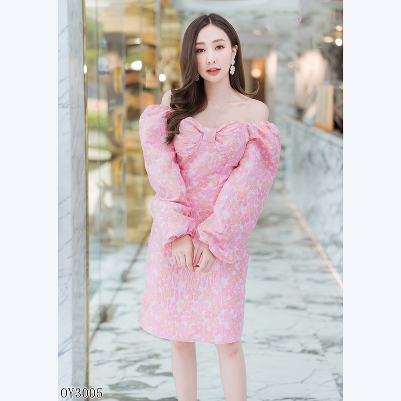 kudapy เดรสสั้นสีชมพู,ฟ้า แขนยาวดอกนูนสวยดูดีใส่แล้วคุณหนูมากๆ