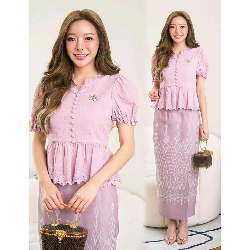 kudapy ชุดเซ็ทเสื้อผ้าคอตตอนปักลายดอกไม้เกรดพรีเมี่ยมซับอย่างดี + ผ้าถุงเย็บสำเร็จทอลายอัดกาว ตะขอซิปหลัง