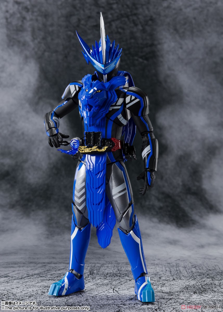 hk ver 4573102610041 s.h.figuarts kamen rider blades lion senki