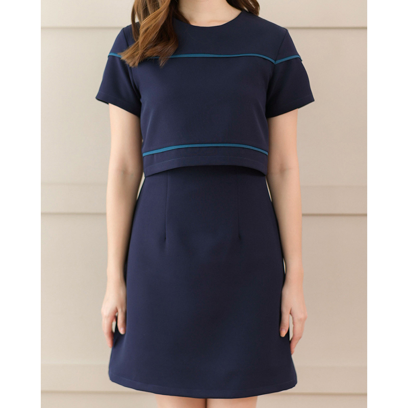 kudapy เดรสสั้นสีมัทฉะ/สีเบจ/สีกรม ทรงเอ ดีไซน์น่ารัก ตัดต่อเหมือนใส่แยกชิ้น จริงๆเป็นเดรสชิ้นเดียว ตัวเสื้อเพิ่มกิมมิคเส้นกุ๊นตัดต่อไปถึงช่วงแขน