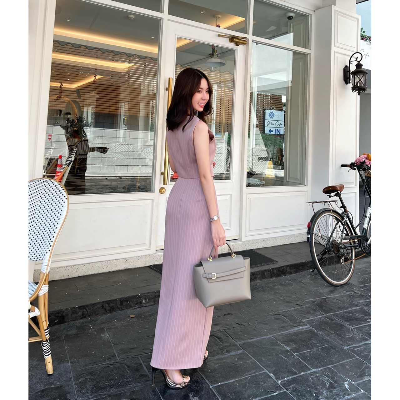 kudapy ชุดเซ็ทสีชมพูกะปิ/สีชมพูนู้ด/สีครีม ลายริ้วเสื้อแขนกุด+กระโปรงยาวผ่าหน้า สวยเกร๋มาก