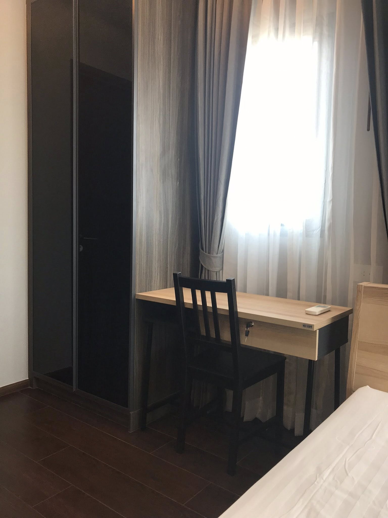 ให้เช่าคอนโด C Ekkamai (ซี เอกมัย) High Rise โซนพื้นที่ BTS เอกมัย ห้องแบบ 1ห้องนอน 1ห้องน้ำ