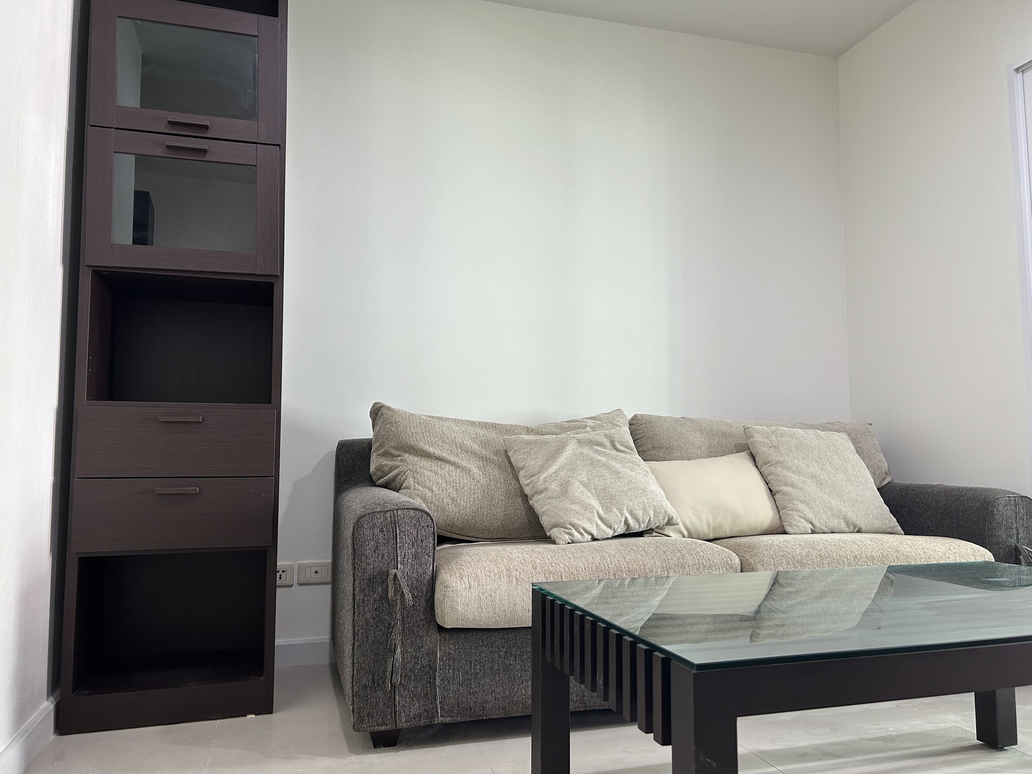 ปล่อยเช่าคอนโด Metro Park Sathorn (เมโทร พาร์ค สาทร ) - 1ห้องนอน 1ห้องน้ำ 1ห้องนั่งเล่น - ใกล้ MRT เพชรเกษม 48 - ขนาดห้อง 30 ตรม. ชั้น 3