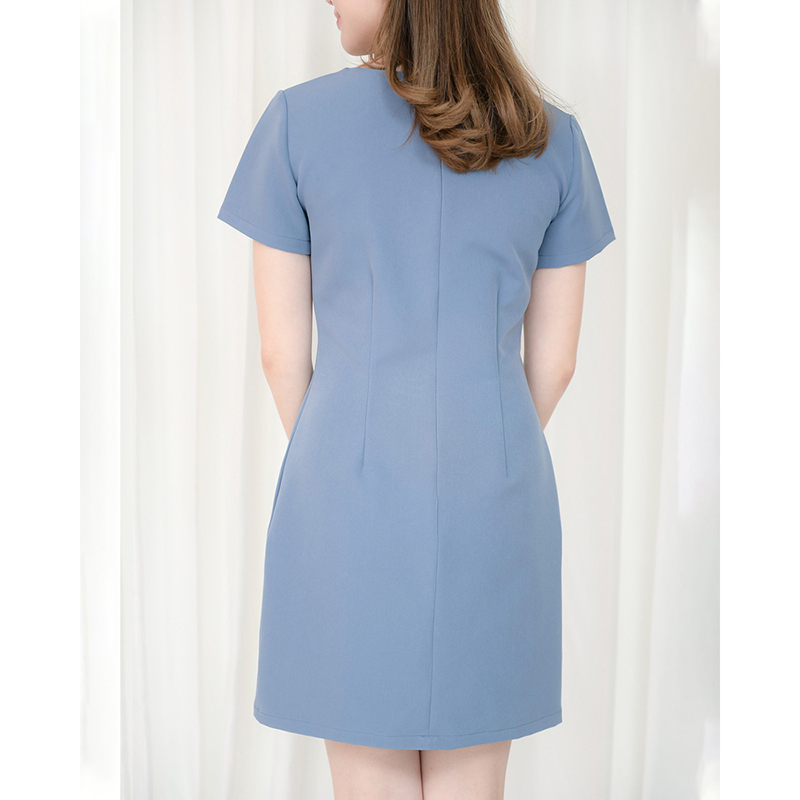 kudapy เดรสสั้นสีน้ำตาล/สีฟ้า แขนสั้น กิมมิคแต่งกระดุมช่วงอก จับเกล็ดเข้ารูป ใส่สวย