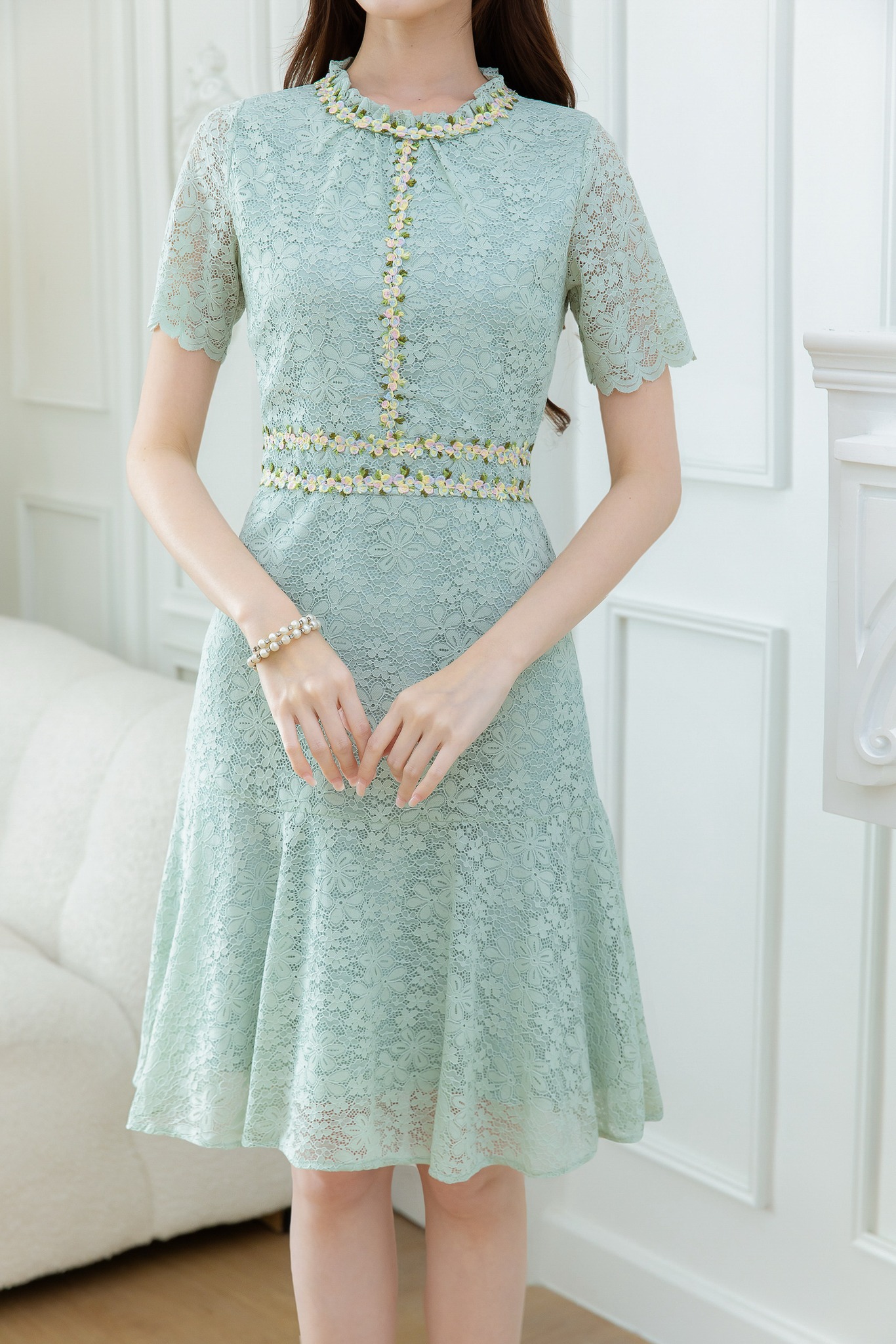 kudapy เดรสลูกไม้โทนสีหวานพาสเทล ลูกไม้เนื้อนิ่มทิ้งตัวใส่สบาย ลายสวย มีดีเทลแต่งลูกไม้ปักเส้น