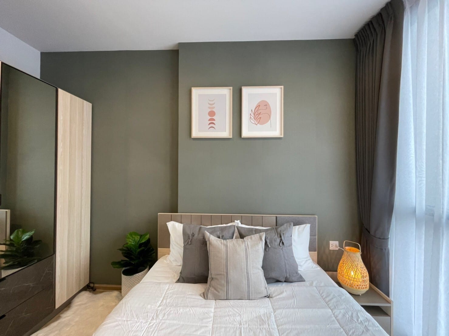 ให้เช่าห้องสวยน่าอยู่เครื่องใช้ไฟฟ้าครบ BTS ทองหล่อ สอบถามแอด Line ID : Smile-easy ที่ OKA HAUS Sukhumvit 36