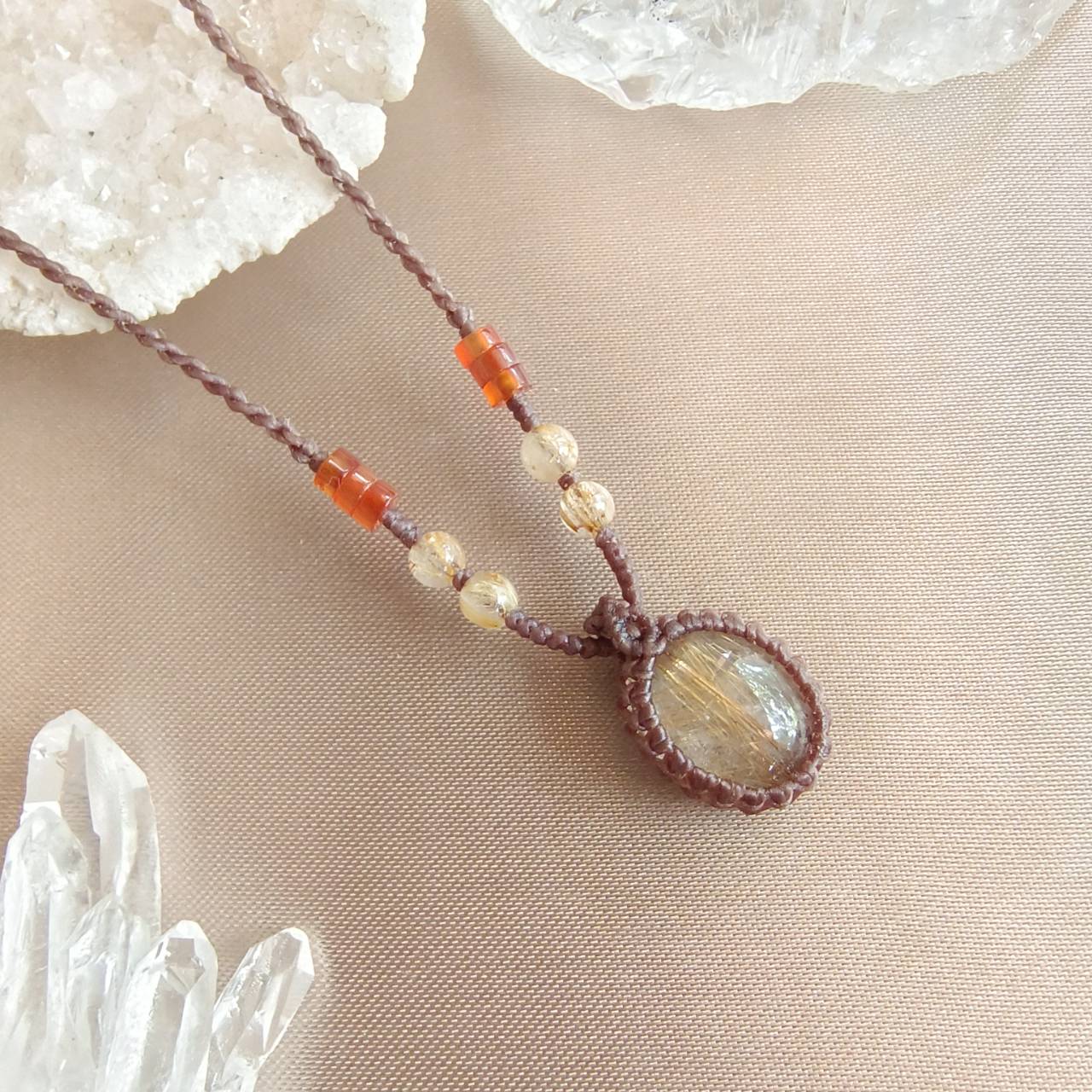 สร้อยคอเชือกถักจี้หินไหมทอง Rutilated Quartz