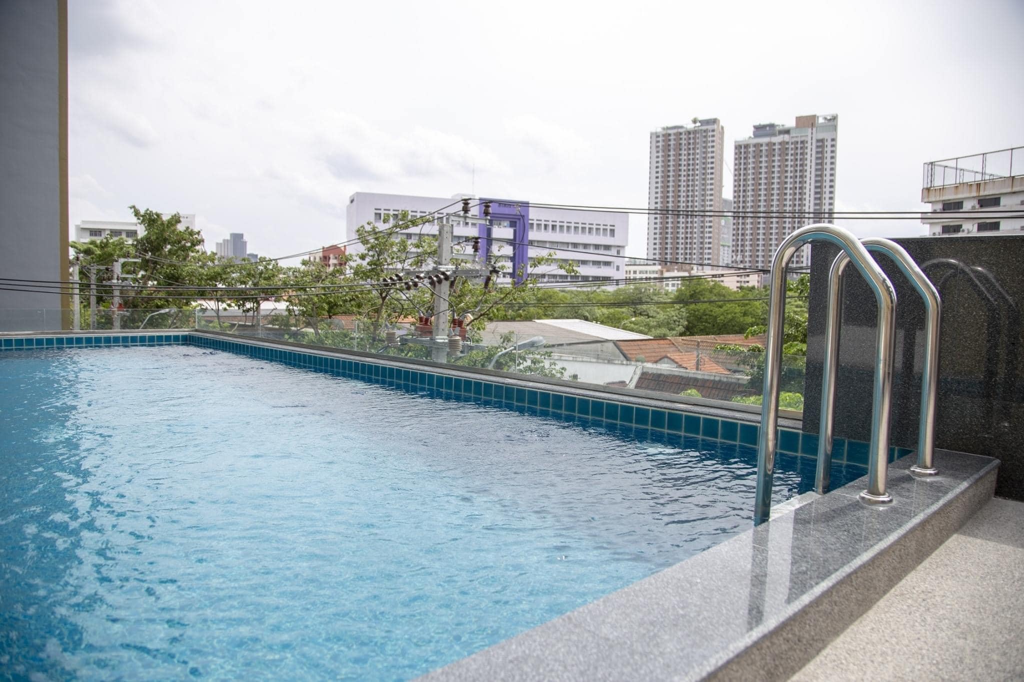 ให้เช่าคอนโด Estabe @ Phahonyothin 18 (เอสตาเบ @ พหลโยธิน 18) - ห้องเฟอร์ครื่องใช้ไฟฟ้าครบยูนิตน้อยคนไม่พลุกพลาน - การเดินทาง: BTS หมอชิต MRT จตุจักร