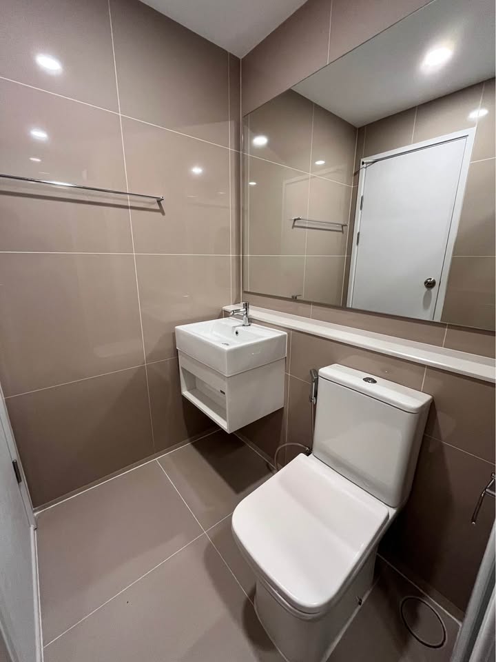 คอนโด Denim Jatujak (เดนิม จตุจักร) High Rise โซนพื้นที่ BTSหมอชิต MRTจตุจักร ให้เช่าห้องแบบ Studio 1ห้องน้ำ 1ครัวปิด ขนาดห้อง 23 ตรม. ชั้น 17 ตึก C