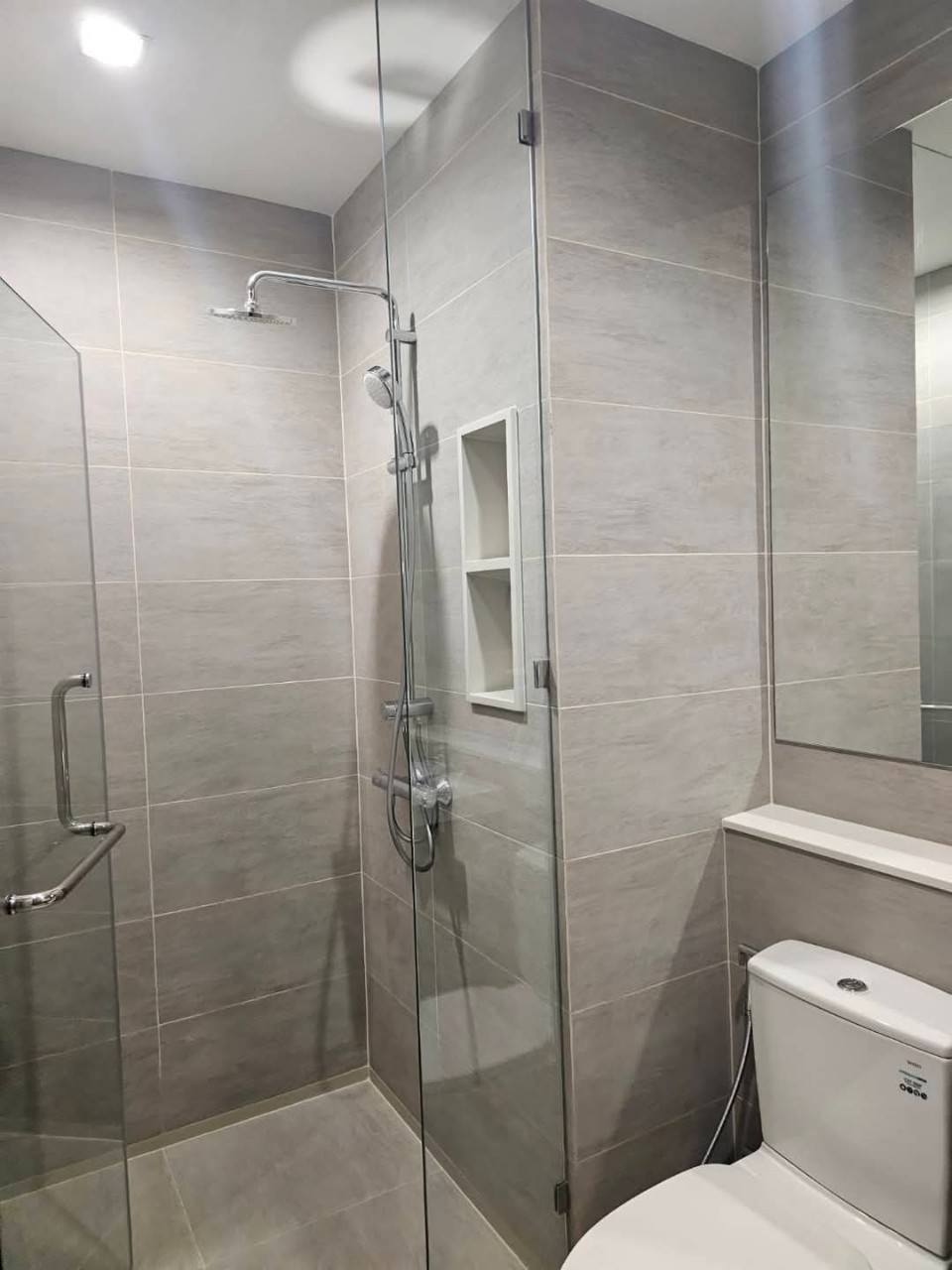 ให้เช่าคอนโด RHYTHM Charoenkrung Pavillion (ริทึ่ม เจริญกรุง พาวิลเลี่ยน) - โซนพื้นที่ BTS สะพานตากสิน - ห้องแบบ 1ห้องนอน 1ห้องน้ำ 1ครัว