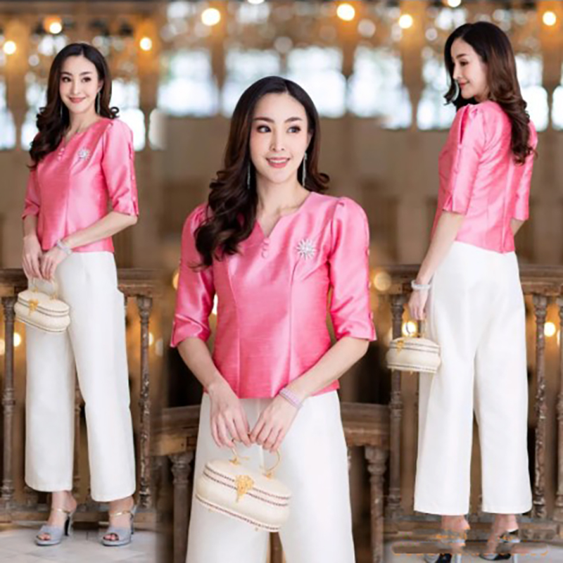 kudapy เสื้อผ้าไหม เขียวมรต บานเย็น ชมพูกลีบบัว แขน 4 ส่วนแต่งกระดุมด้านข้าง เอวปล่อย ชุดไทยประยุกต์