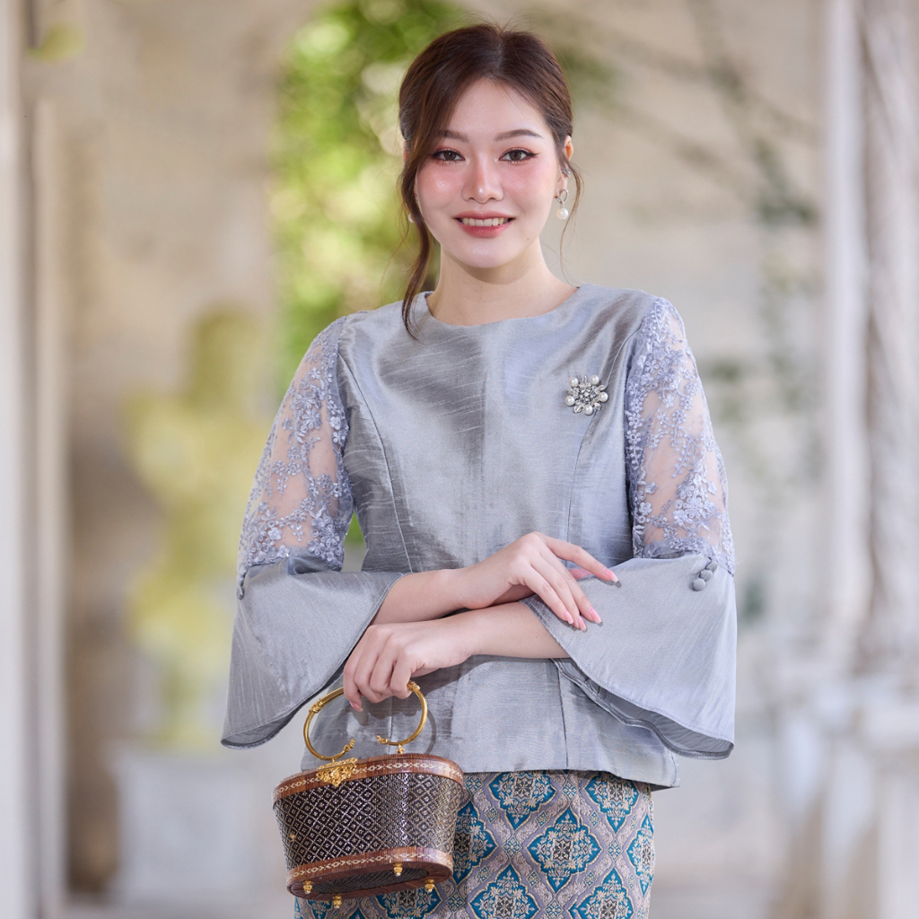 kudapy เซตออกงานสีเทา เสื้อผ้าไหม+ผ้าถุงทอลายกาฬสินทร์
