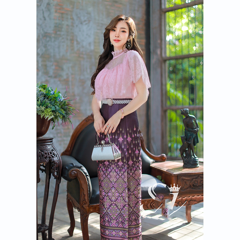 kudapy เซ็ทเสื้อลูกไม้แต่งระบายรอบตัวหน้าหลัง +ผ้าถุงสำเร็จรูป เกรดพรีเมี่ยมอัดกาว ซิปหลัง