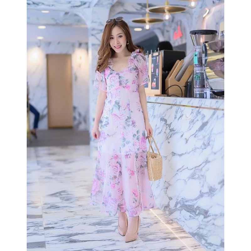 kudapy Dress พิมลายผ่าหน้าแต่งลูกไม้สีชมพู ช่ายน่ารักมาก ทรงสวยเข้ารูป งานซิปหลังผ้าเนื้อดี ซับหนา