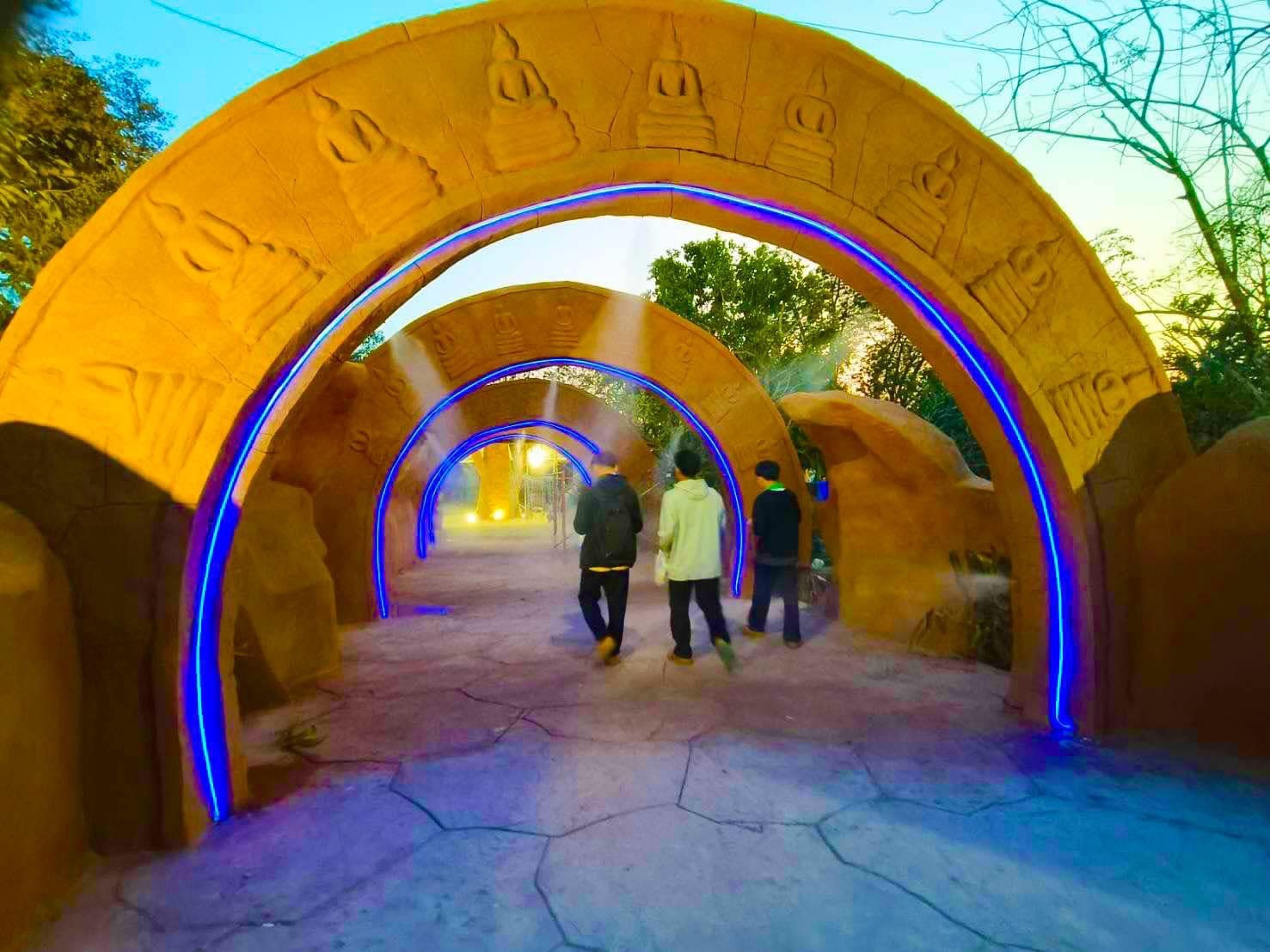 บรรยากาศการให้เยี่ยมชม #สวนพุทธศิลป์ #อุทยานพระนาดูนทะลุมิติ จ.มหาสารคาม สอบถาม โทร 061-6592998