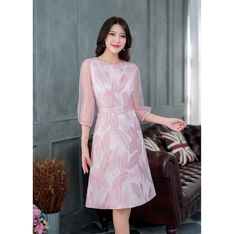 kudapy เดรสผ้า jacquard งานลายผ้าสวยโดดเด่นลายขนนกไล่สีงาน ผ้าสวยมีแท็กเจอร์ ตัวเดรสกระโปรงทรงเอ