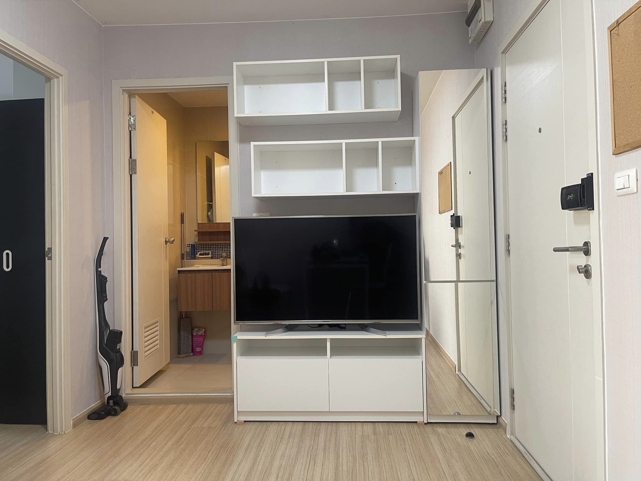 ปล่อยเช่า Fuse Sense' Bangkae - ฟิวส์ เซนเซ่ บางแค - โซนพื้นที่ MRT หลักสอง 1ห้องนอน 1ห้องน้ำ 1ห้องนั่งเล่น - ขนาดห้อง 30.6 ตรม. ชั้น 19 - ให้เช่า 9,500 ต่อเดือน