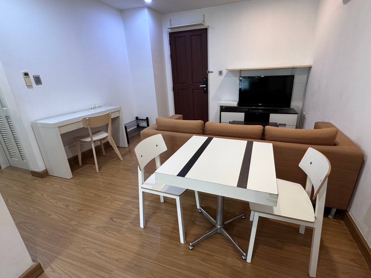 ให้เช่าคอนโด Bridge Phaholyothin 37 (บริดจ์ พหลโยธิน 37) - โซนพื้นที่ BTS รัชโยธิน - แบบห้อง 1ห้องนอน 1ห้องน้ำ - ขนาดห้อง 42.5 ตรม. ชั้น 4 ตึก B