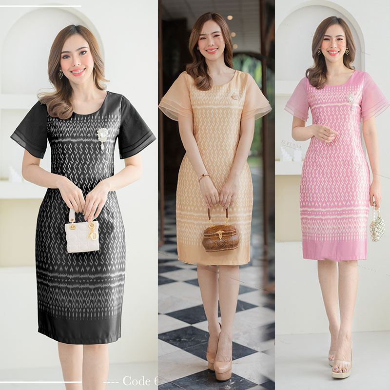 kudapy เดรสสั้นสีทอง/ชมพู/ดำ ผ้าปริ้นลายไทยแต่งแขนด้วย ผ้าไหมออแก่นดี้มีซับในและชิปหลังใส่สบาย