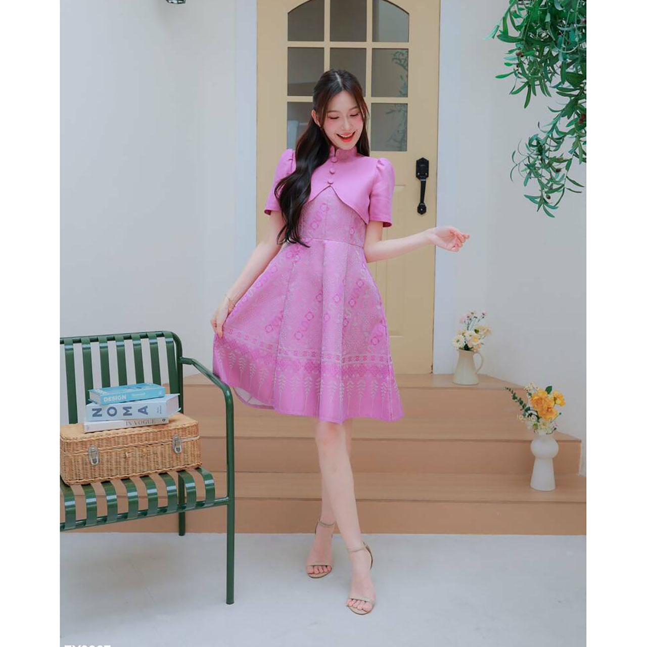 kudapy เดรสสั้น ผ้าไทยมัดหมี่ลายเอส แต่งกระดุมหน้า ใส่ออกงานสวยดูดี