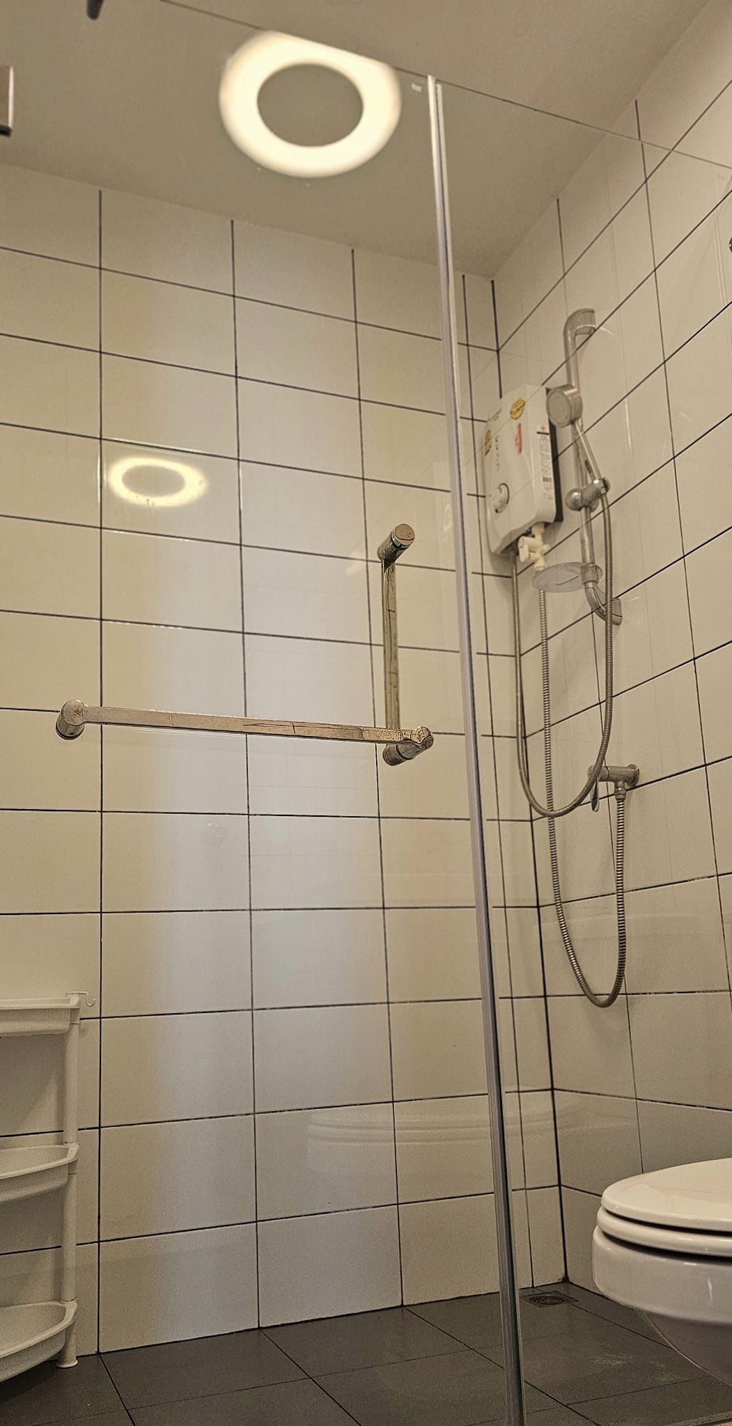 สนใจชมห้องติดต่อได้เลย Line ID: Smile-easy ปล่อยเช่าคอนโด Chapter One ECO Ratchada-Huaikwang (แชปเตอร์ วัน อีโค รัชดา – ห้วยขวาง) - 1ห้องนอน 1ห้องน้ำ 1ห้องนั่งเล่น - ใกล้ MRT ห้วยขวาง - ขนาดห้อง 24 ตรม. ชั้น 21 ตึก H