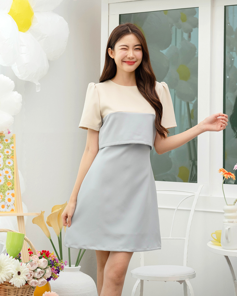 kudapy เดรสทรงเอแขนสั้นคอกลม ตัดต่อเล่นสีบ่าและแขน คู่สีทูโทนน่ารักมาก รูดไหล่ยกพองเบาๆเพิ่มความคิวท์