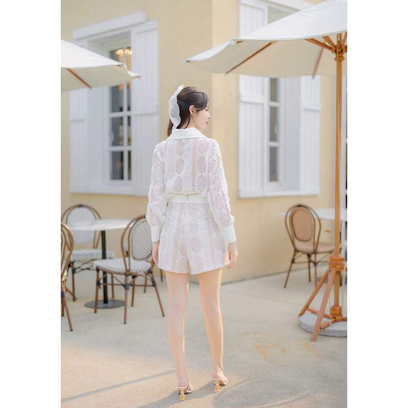 kudapy ชุดเซตผ้าถัดลายสีขาว คอปกบาน งานเนี้ยบมาก ดีเทลสวย กระโปรงมีซับใน ลูกคุณหนูสุดๆ