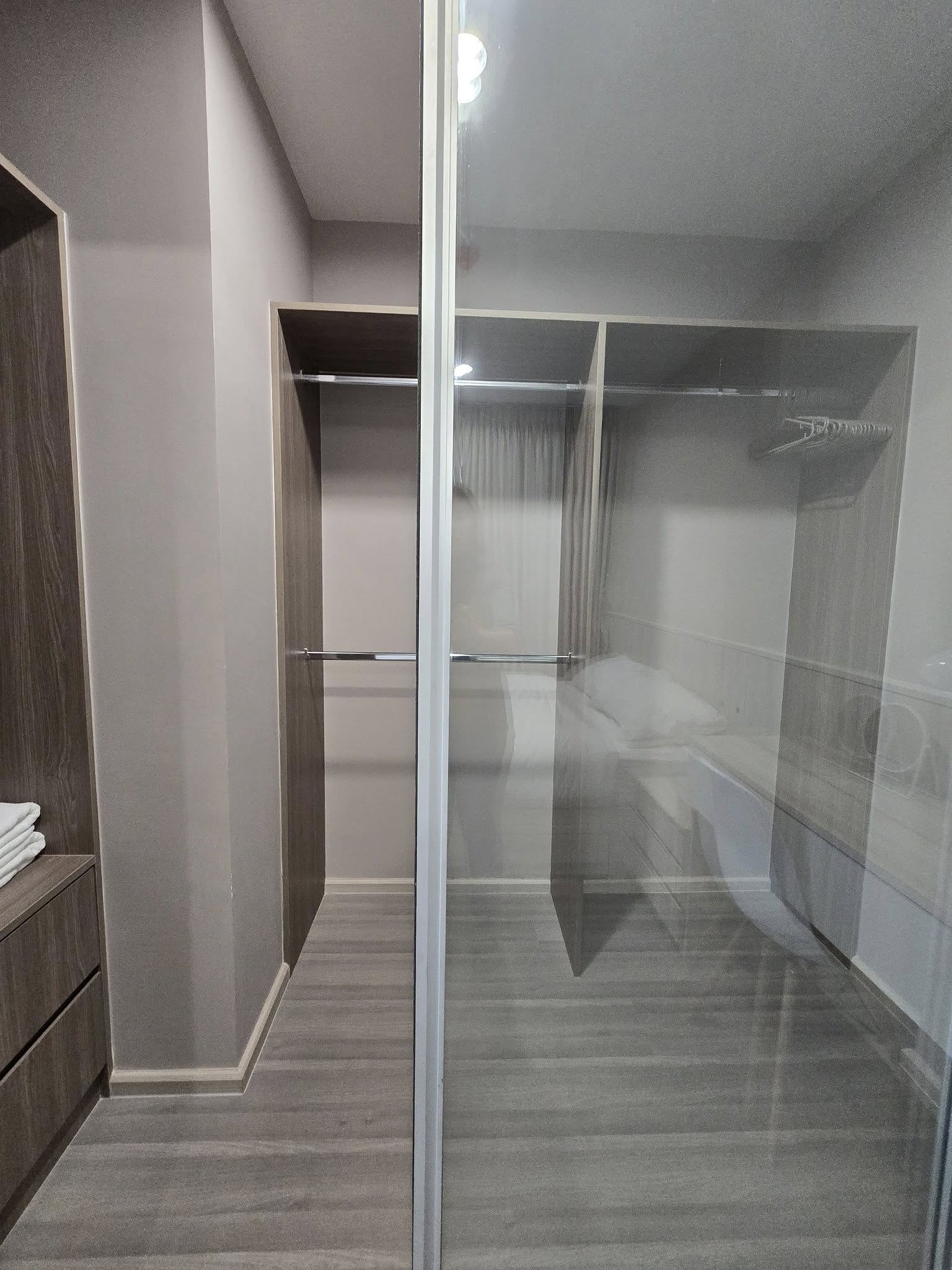 ให้เช่าห้องแบบ 2ห้องนอน 1ห้องน้ำ โซนพื้นที่ MRT บางยี่ขัน คอนโด The Parkland Charan-Pinklao (เดอะ พาร์คแลนด์ จรัญฯ-ปิ่นเกล้า) High Rise ขนาดห้อง 47.5 ตรม. ชั้น 15