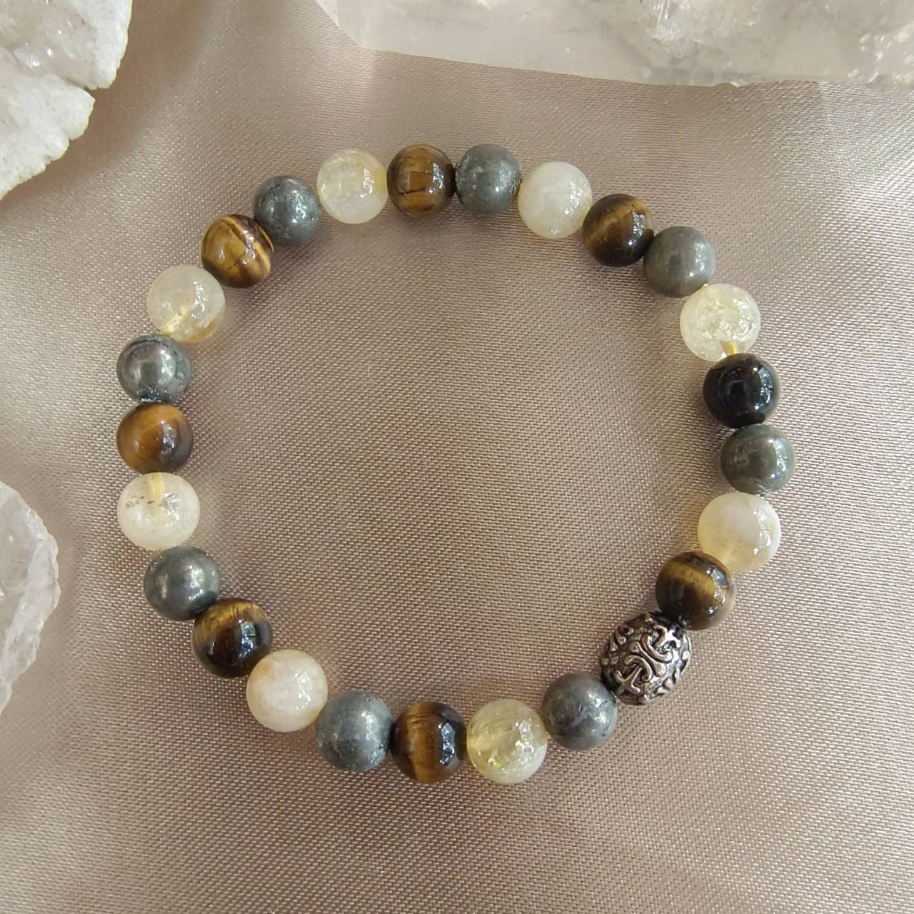 สร้อยข้อมือหินซิทรินร้อยกับไพไรต์และหินตาเสือ