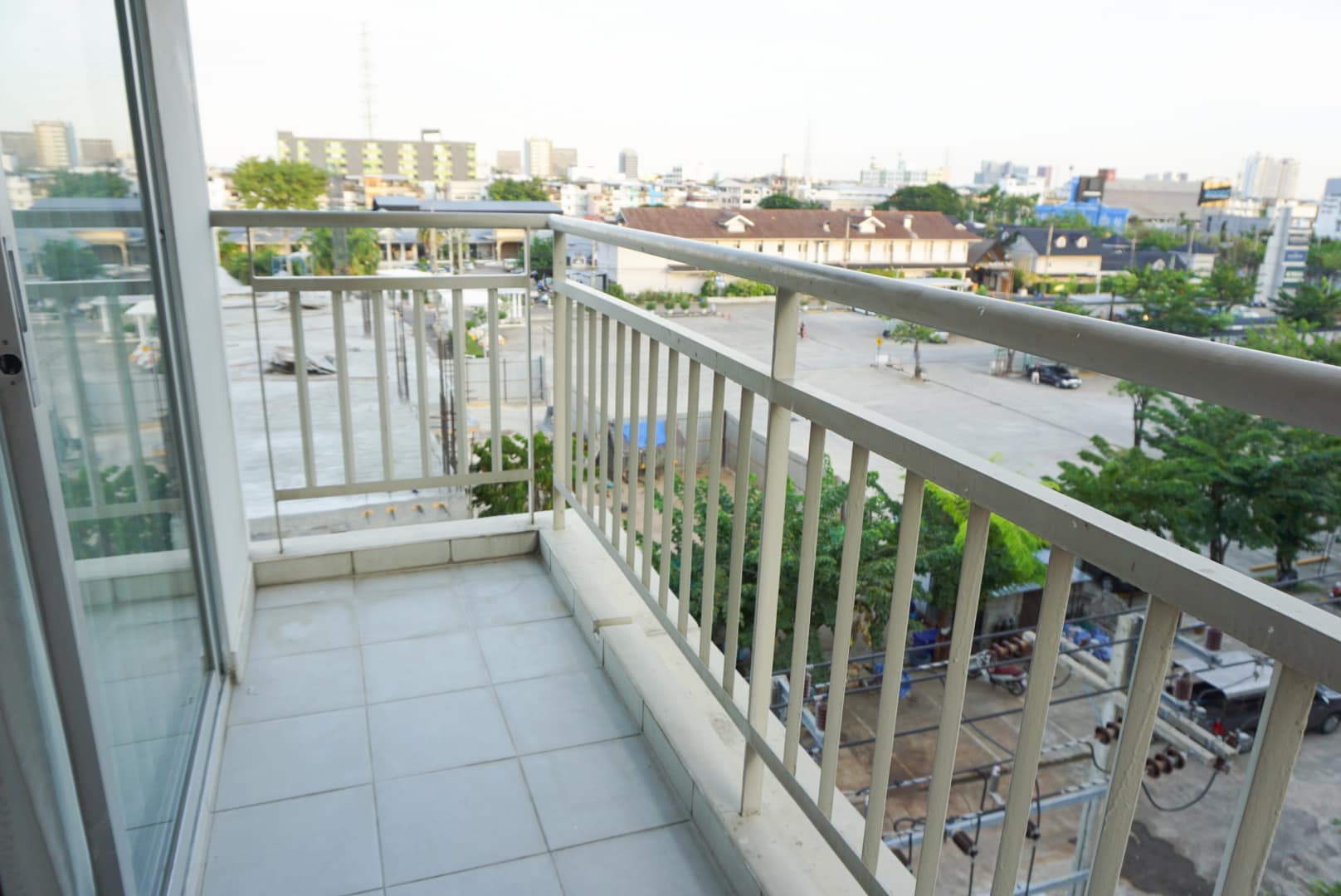 ปล่อยเช่าคอนโด Lumpini Ville Cultural Center (ลุมพินี วิลล์ ศูนย์วัฒนธรรม) - โซนพื้นที่ MRT ศูนย์วัฒนธรรม ห้วยขวาง - 1ห้องนอน 1ห้องน้ำ 1ห้องนั่งเล่น - ขนาดห้อง 45 ตรม. ชั้น 5 ตึก B1