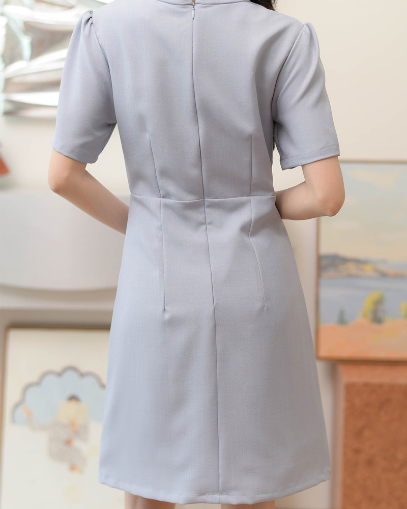 kudapy เดรสทรงเอแขนสั้น ดีไซน์เย็บติดเสื้อคลุม คอกระดุมมุก รูดไหล่แขนพองน่ารัก