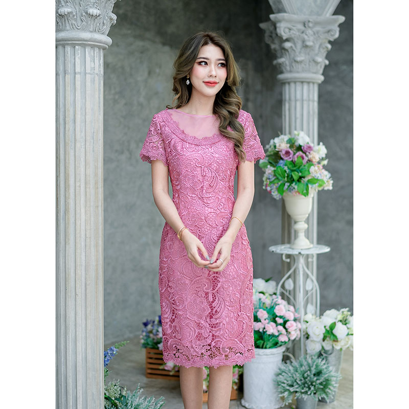 kudapy เดรสสั้นสีชมพู/สีเทา ลูกไม้เงา ทอลายสวย ใช้ลูกไม้เนื้อดีทอลายแน่น ดีไซน์ชุดเก๋แบบคว้านคอแต่งซีทรูช่วงอก