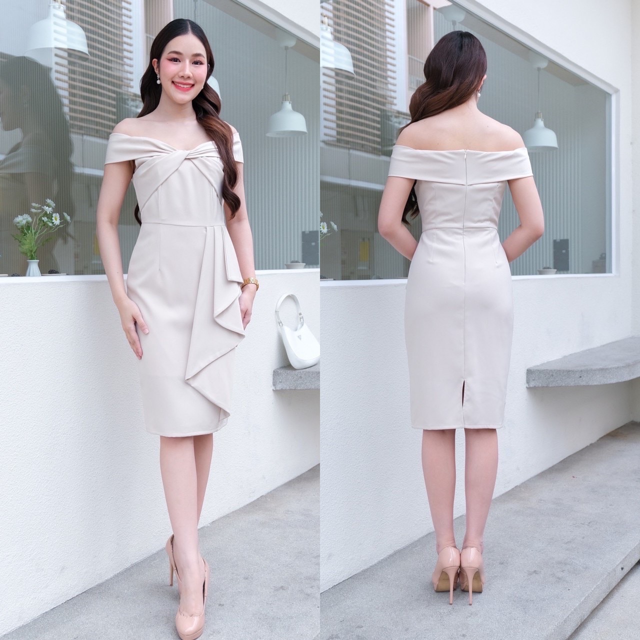 kudapy เดรสสั้นสีชมพู/สีฟ้า ทรงสอบ เปิดบ่าจับทวิช ช่วงอก จีบระบายสะโพก กระโปรงสอบทรงดินสอ เก็บทรง ผ่าหลังเดินง่าย ซิปหลังยาว