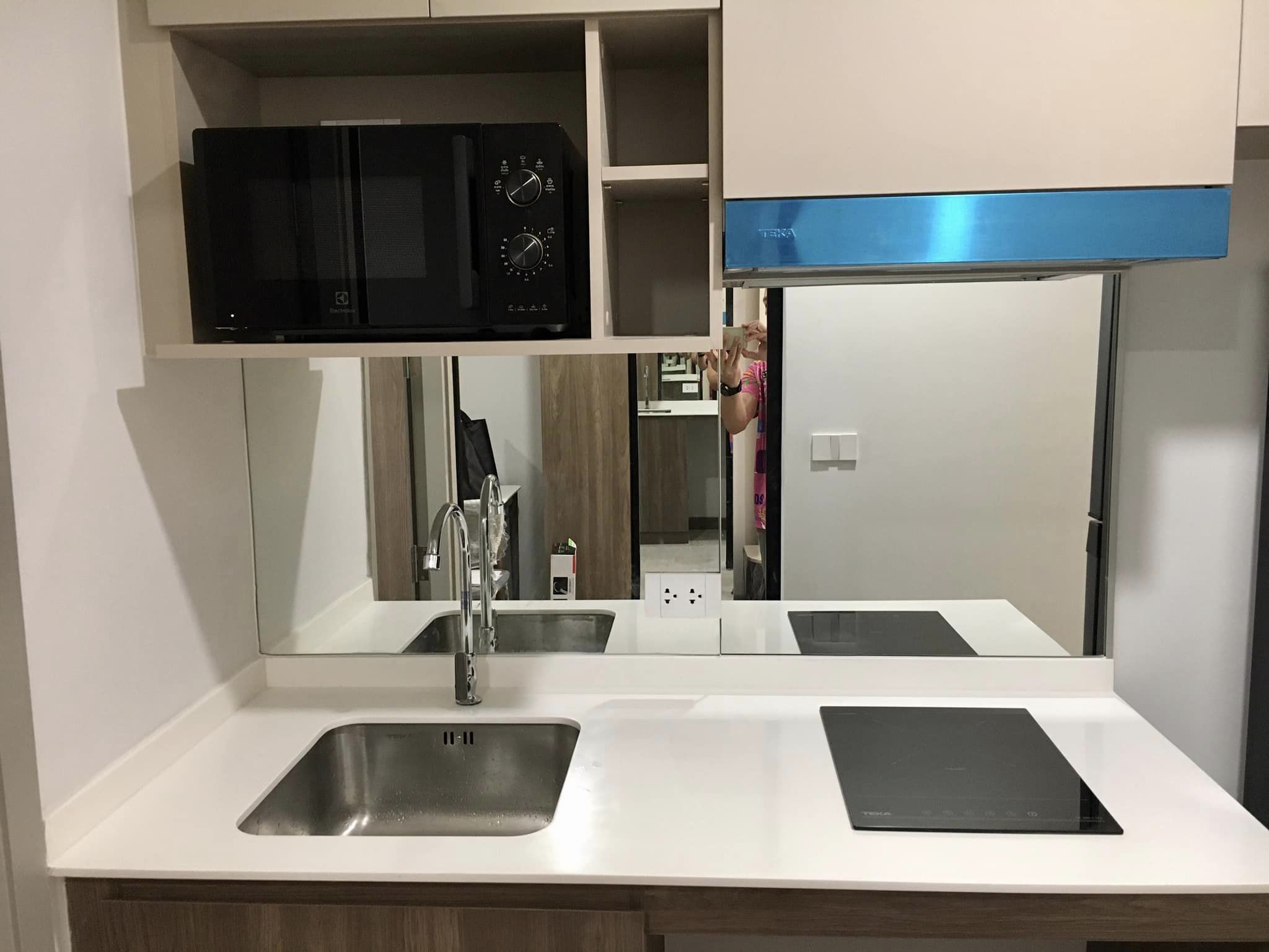 สนใจชมห้องติดต่อได้เลย Line ID: Smile-easy ปล่อยเช่าคอนโด Nue Core Khu Khot Station (นิว คอร์ คูคต สเตชัน) - 1ห้องนอน 1ห้องน้ำ 1ห้องนั่งเล่น - ใกล้ BTS คูคต - ขนาดห้อง 23 ตรม. ชั้น 2 ตึก F