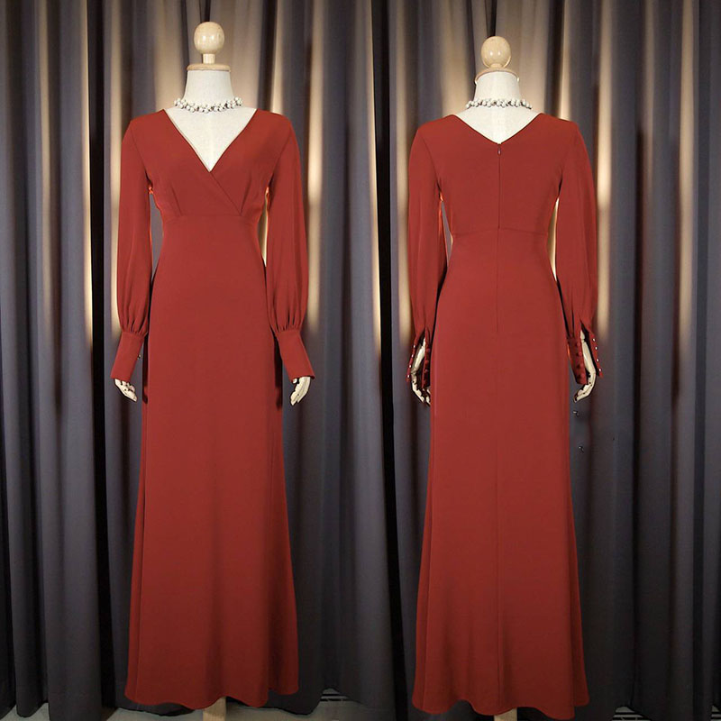 kudapy เดรสยาวสีชมพู/สีแดงเข้ม/สีครีม แขนยาว คัตติ้งถ่วงข้อมือ กระดุมห่อผ้า คอวี เอวสูง เข้ารูปแต่ไม่รัดทรง กระโปรงหางปลา หรูหรา