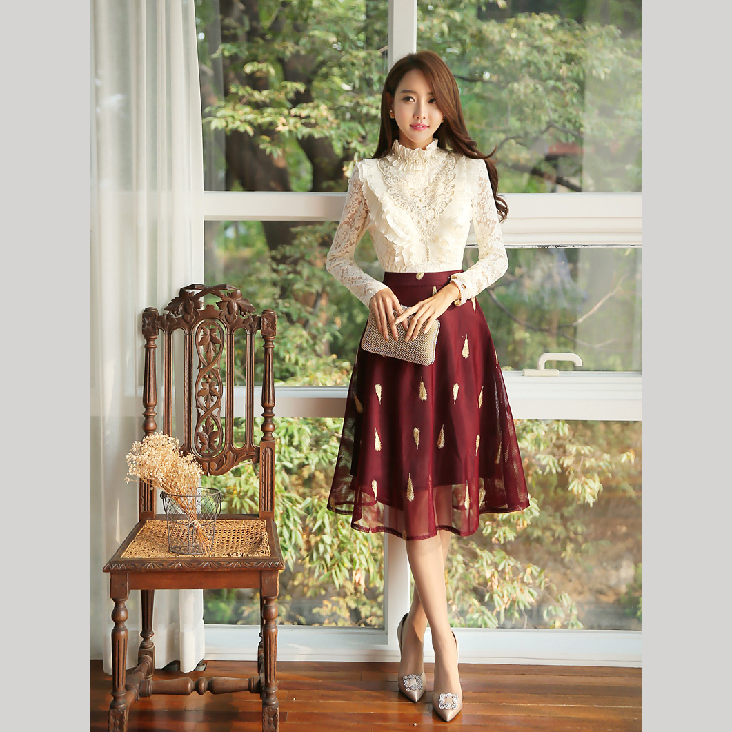 kudapy เสื้อลูกไม้สีขาวครีม คอปีนแต่งลูกไม้อย่างดี ผ้าลูกไม้เนื้อนิ่มใส่ไม่ระคายเคือง