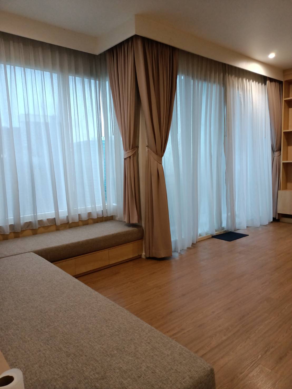 ให้เช่าคอนโด Wind Ratchayothin (วินด์ รัชโยธิน) - ห้องว่างพร้อมอยู่ 2ห้องนอน2ห้องน้ำ - การเดินทาง: รถไฟฟ้า BTS รัชโยธิน - 2ห้องนอน 1 ห้องนั่งเล่น 2ห้องน้ำ