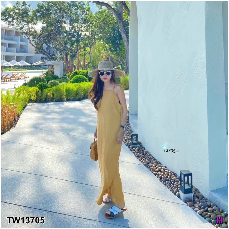 kudapy Maxi Dress เดรสยาวสีครีม ดำ เขียว เหลือง โอรส เทาเข้ม สายเดี่ยว เนื้อผ้าลินิน มีกระเป๋าข้างสองข้าง เรียบ หรู