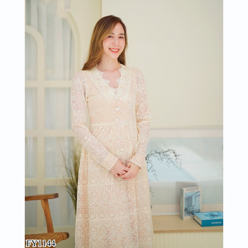 kudapy เดรสยาวสีชมพุ/สีครีม ลูกไม้แขนยาวสวยใส่สบายดูดี