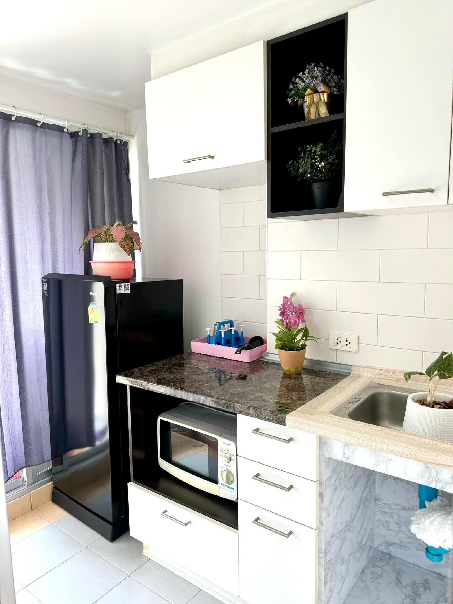 ให้เช่าคอนโด ลุมพินี วิลล์ รามคำแหง 44 (Lumpini Ville Ramkhamhaeng 44) โซนพื้นที่ ถนนรามคำแหง BTS ลำสาลี ห้องแบบ 1ห้องนอน / 1ห้องน้ำ / โซนครัวปิด · ขนาดห้อง 30 ตรม. ชั้น 20 ตึก A