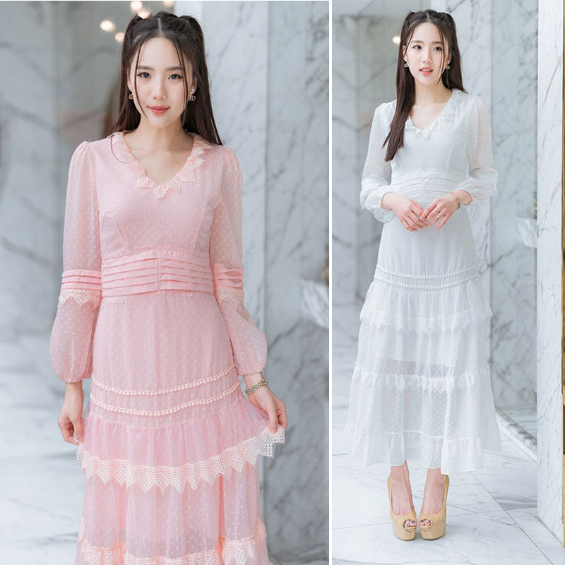 kudapy เดรสยาวคอวีสีชมพู,สีขาว แขนยาวลูกไม้แต่งคอวี แขนชีฟองใส่สบาย