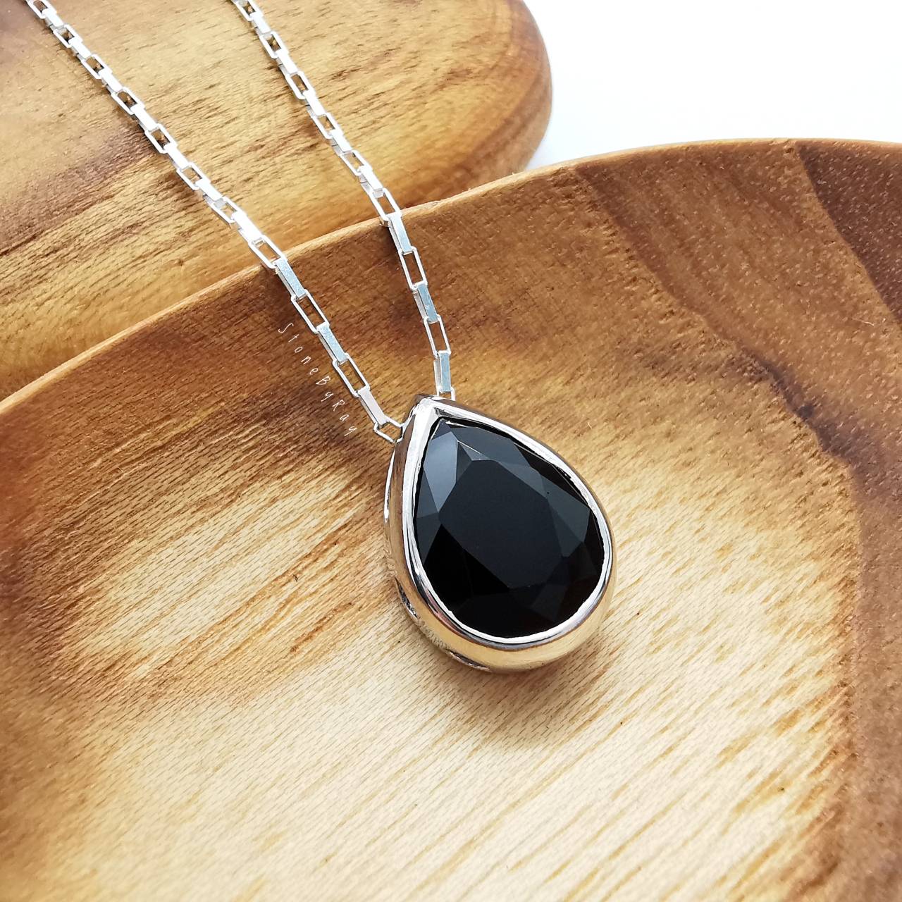สร้อยคอเงินจี้หินสะเก็ดดาว Tektite