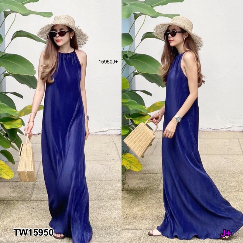 kudapy ดรสยาวสายเดี่ยวสีชมพู ฟ้า กรมท่า ( ปรับสายได้ ) เนื้อผ้าอัดพลีท ยาวมากและขยายได้ใหญ่มากแม่ เหมาะกับสาวๆทุกไซส์เลยจ้า